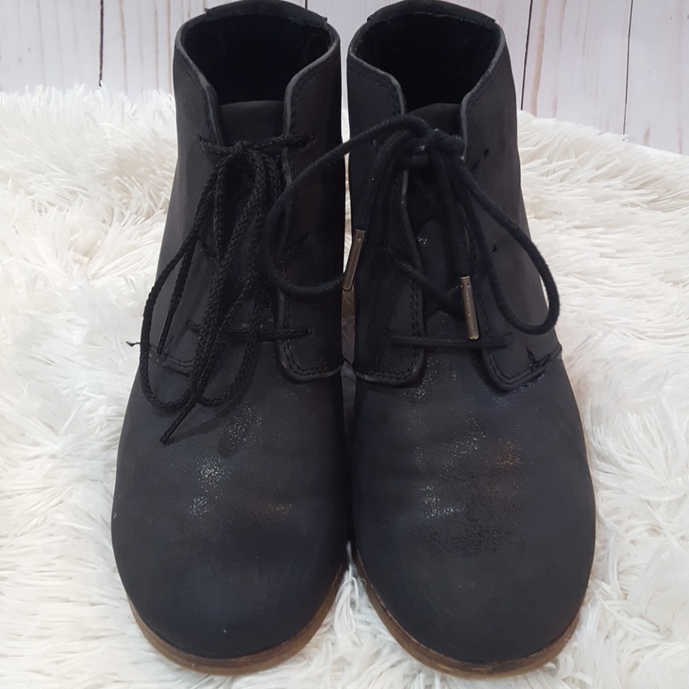 Toms black booties